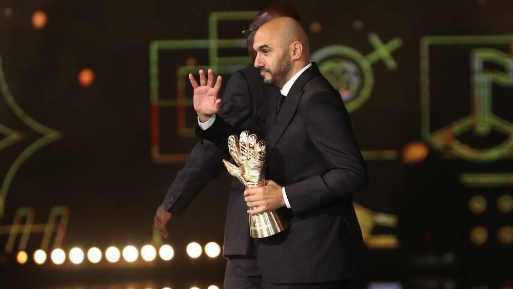 الركراكي بعد تتويجه كأفضل مدرب في أفريقيا: "أشكر الملك ورئيس الجامعة واللاعبين والشعب المغربي على الطاقة التي يقدمونها لنا"