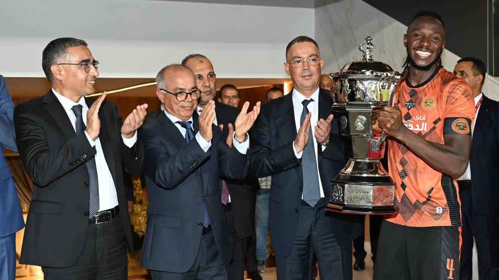 العصبة الاحترافية تعلن تنظيم مسابقة كأس العرش بدلا عن الجامعة الملكية لكرة القدم