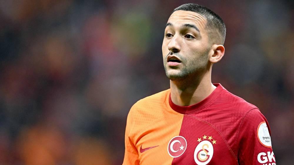 تقارير/ زياش يطلب من وكيل أعماله البحث عن ناد آخر بعد انزعاجه من تأخر صرف الرواتب في غلطة سراي