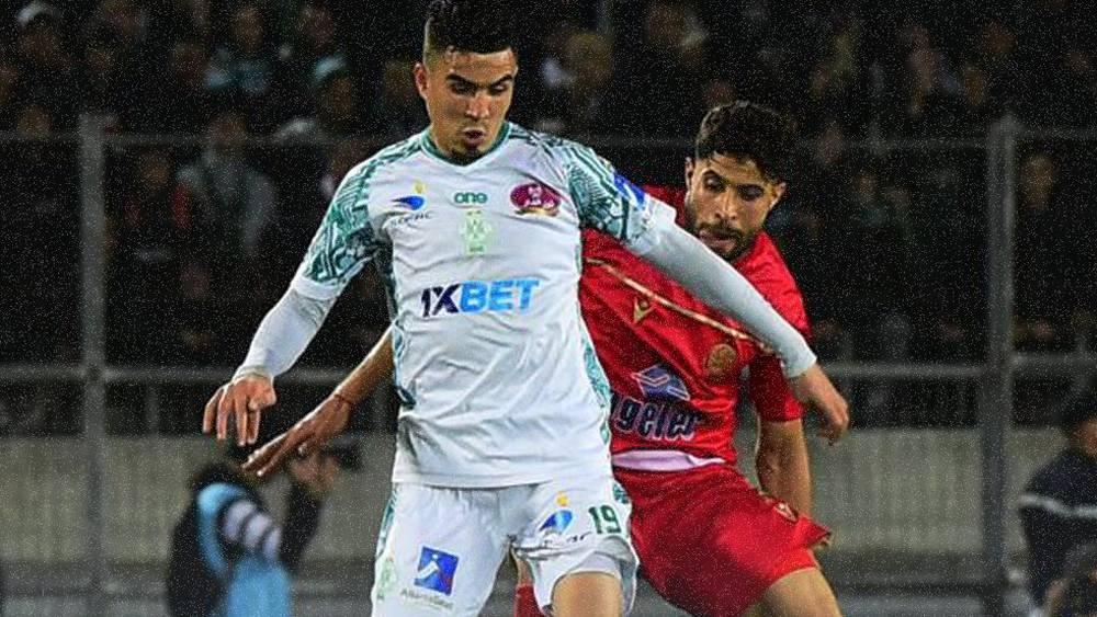 البطولة الاحترافية/ التعادل (0-0) يحسم الشوط الأول من "ديربي البيضاء" بين الوداد والرجاء