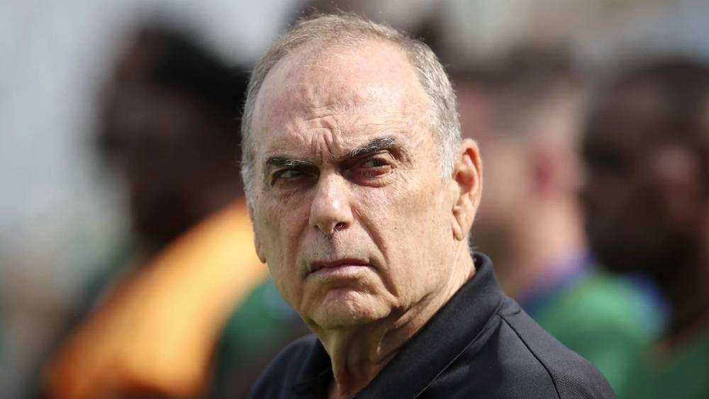 غرانت (مدرب زامبيا): "نحن بحاجة إلى أن نكون منطقيين والمنتخبان المغربي والكونغولي هما الأفضل على الورق"