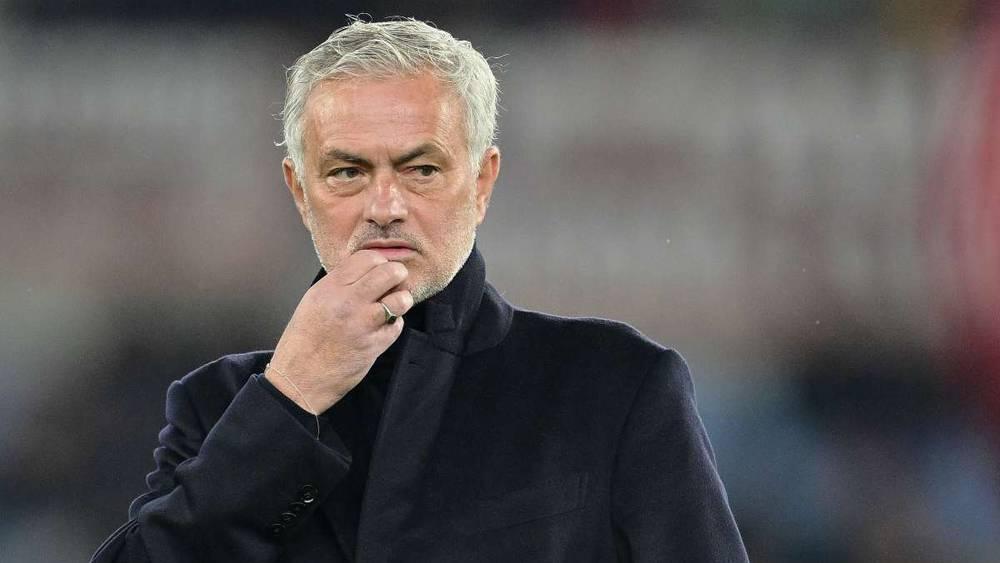 مورينيو ينتقد التحكيم ومسؤولي لاتسيو بعد الإقصاء من كأس إيطاليا