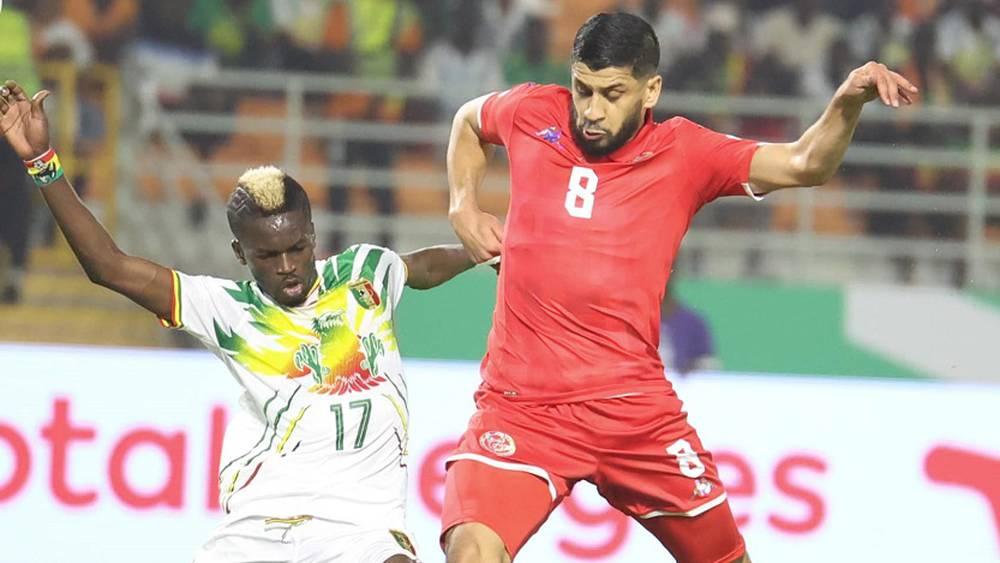 الاتحاد التونسي يتقدّم بشكوى لـ"الكاف" احتجاجاً على الأداء التحكيمي في مباراته ضد مالي