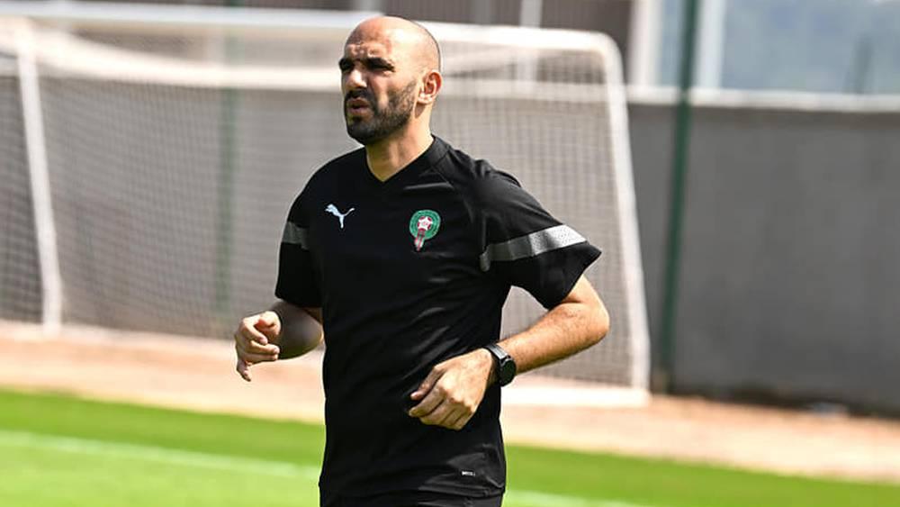 الركراكي: "لن أرمي مسؤولية التعادل على اللاعبين.. الطقس كان حارا وفقدنا الكثير من الطاقة والمهم أن حسم الصدارة لا زال في يدنا"