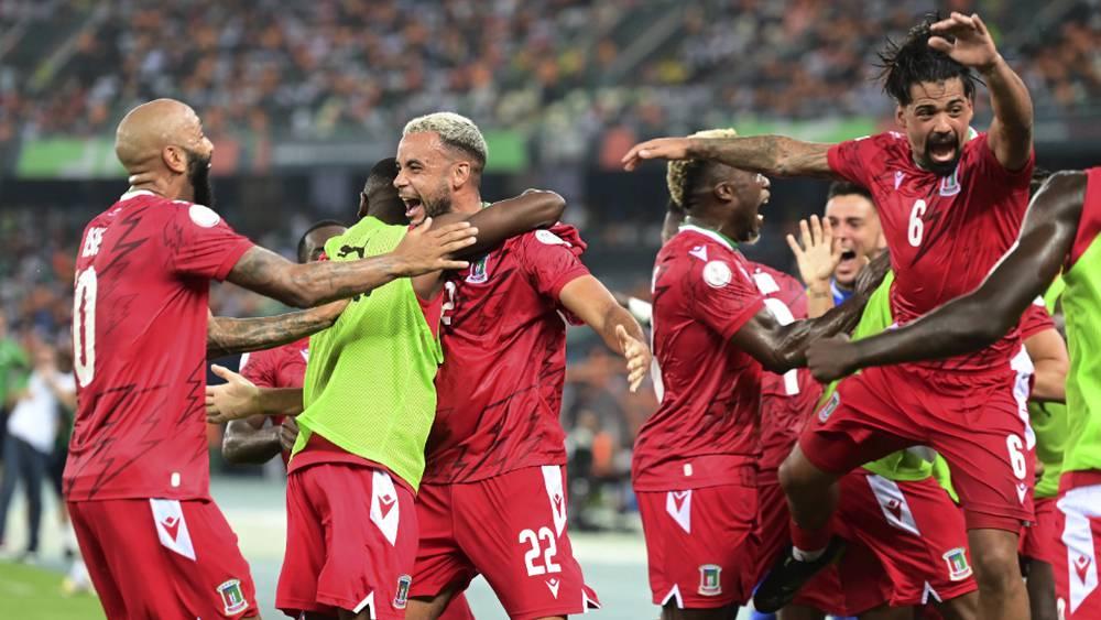 رئيس غينيا الاستوائية يمنح شعبه عطلة رسمية يومه الثلاثاء بمناسبة الفوز على الكوت ديفوار في "الكان"