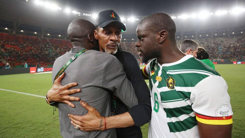 سونغ يكشف أسباب إقصاء المنتخب الكاميروني من كأس أفريقيا