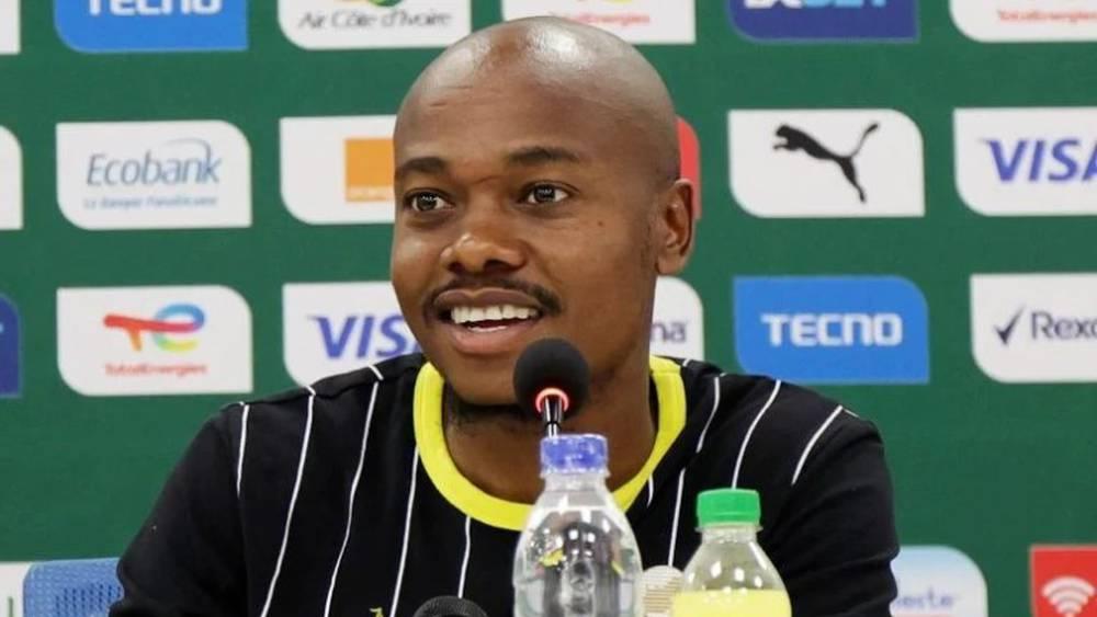 بيرسي تاو: "المباراة التي لعبناها ضد المغرب في جنوب أفريقيا مختلفة تمامًا عن مباراة الغد"