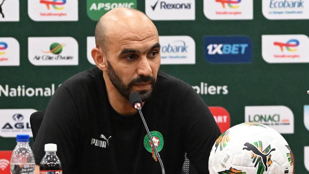 دولي تونسي سابق: "الركراكي كان على حق في تصريحاته الأخيرة.. إنه مدرب ذكي وأنا أحبه"