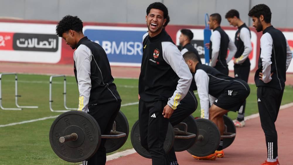 رضا سليم يعود إلى التداريب الجماعية للأهلي المصري بعد تعافيه من الإصابة