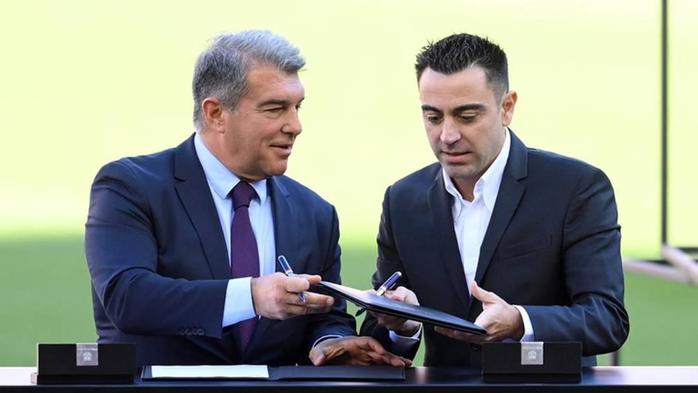 لابورتا: "لن أقيل تشافي مهما حدث ولو كان أي مدرب مكانه لأقلته"