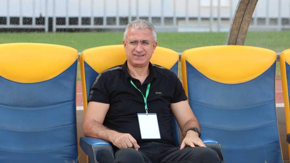 رسميا/ النادي الأفريقي التونسي يُعلن تعيين منذر لكبيّر مدرباً جديداً للفريق