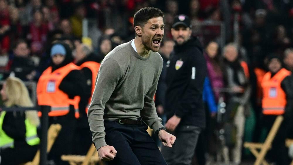 تشابي ألونسو: "التتويج باللقب؟ علينا أن نكون واقعيين ونبقي أقدامنا على الأرض"