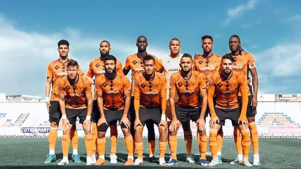 منخرطو نهضة بركان يحتجون على الأخطاء التحكيمية في بعض مبارياتهم بالبطولة الاحترافية