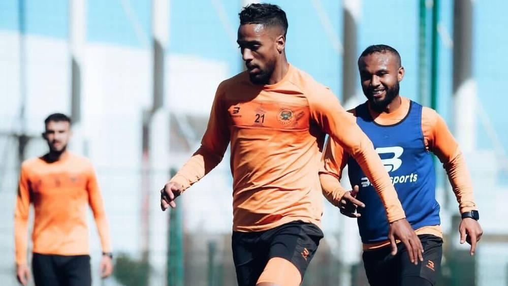 نهضة بركان يجري حصة تدريبية جديدة قبل السفر نحو جنوب أفريقيا تأهبا لمواجهة سيخوخون