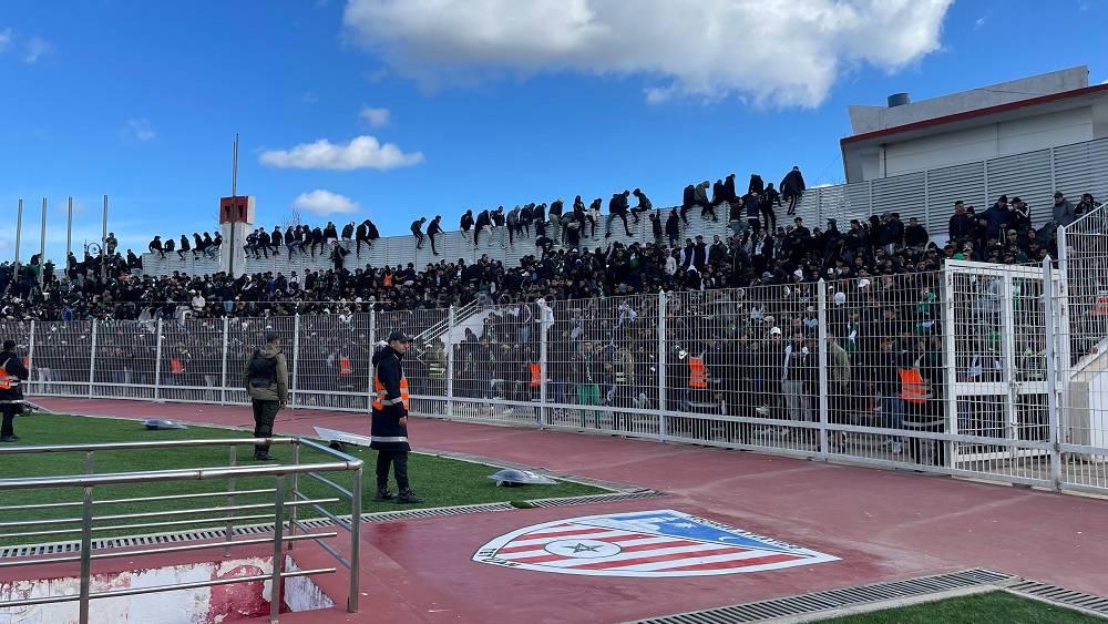 السلطات الأمنية توقف 29 شخصا للاشتباه في تورطهم في "أعمال شغب" على هامش مباراة المغرب التطواني والرجاء