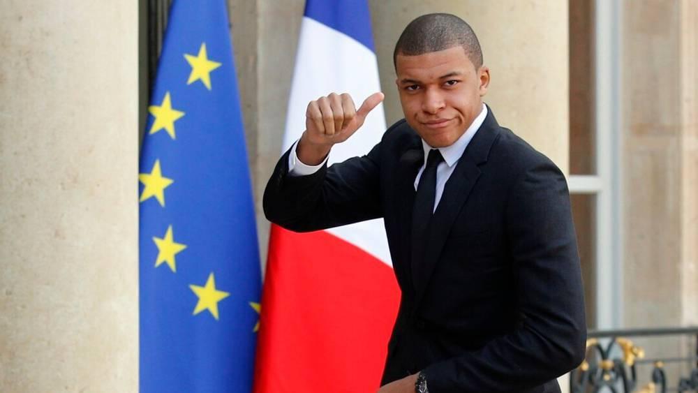 "لو باريزيان"/ ماكرون يدعو مبابي والخليفي لتناول العشاء في قصر "الإليزيه" مع أمير قطر