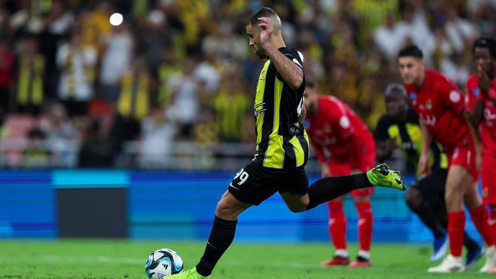 حمد الله: "المحمدي تحداني في معسكر المنتخب المغربي وقال لي لن تستطيع أن تسجل علي بطريقة بانينكا"