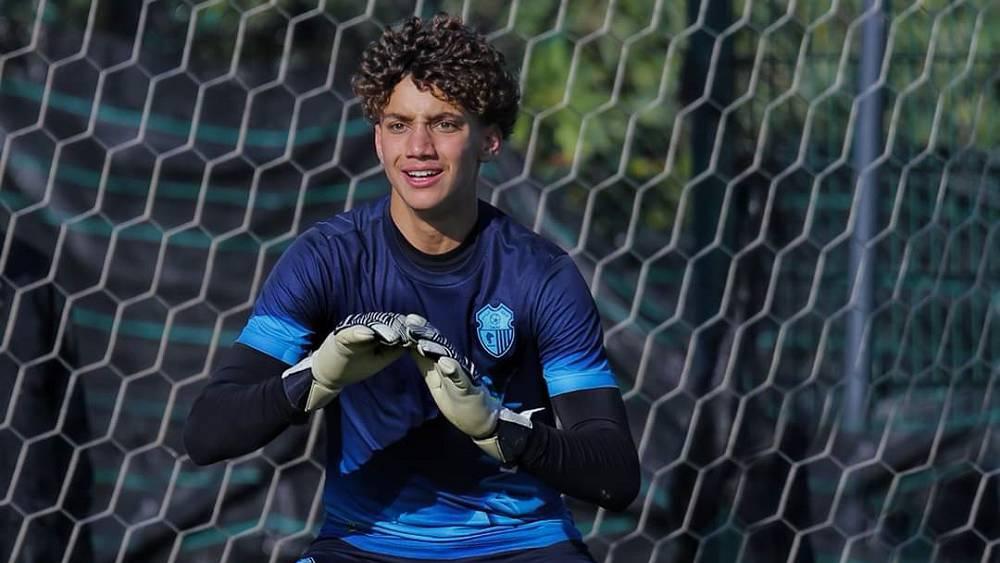 الطير يستدعي حارس المنتخب المغربي لأقل من 17 سنة للتدرب مع الفريق الأول لاتحاد طنجة