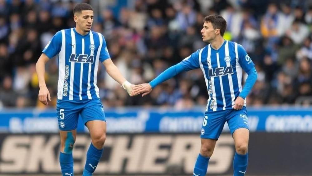 عبد الكبير عبقار يغادر مباراة ديبورتيفو ألافيس وأوساسونا مصابا