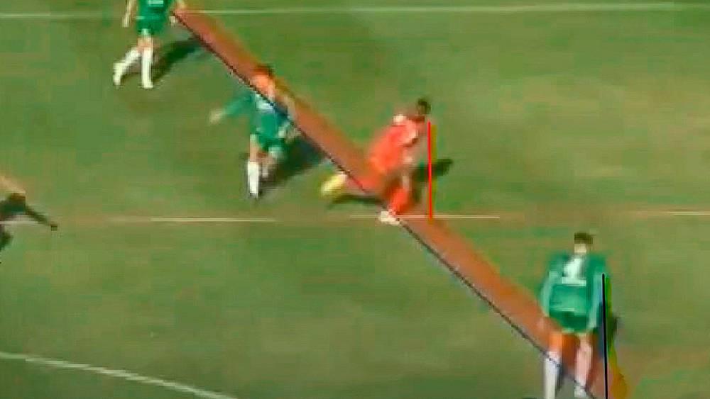 مديرية التحكيم تؤكد صحة قرار إلغاء هدف أولمبيك آسفي وتوضح: "غرفة 'الفار' تبين لها أن المهاجم كان متقدما بعد لجوئها لتقنية الخط المثلث"