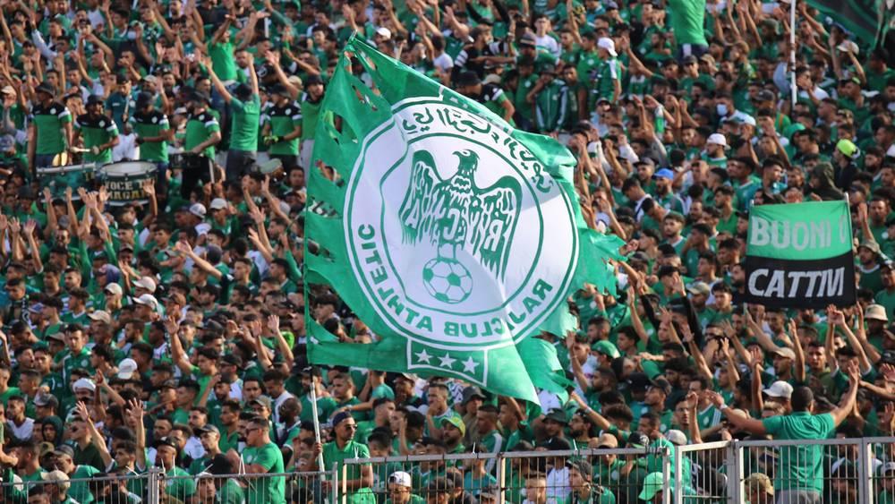 خزينة الرجاء تنتعش بـ327 ألف درهم من مبيعات التذاكر الافتراضية لمباراة الجولة 22 من البطولة الاحترافية