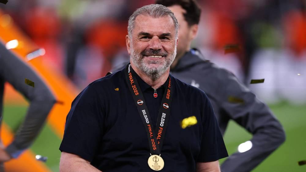 إقالة مفاجئة لبوستيكوغلو من تدريب توتنهام رغم تتويجه بالدوري الأوروبي