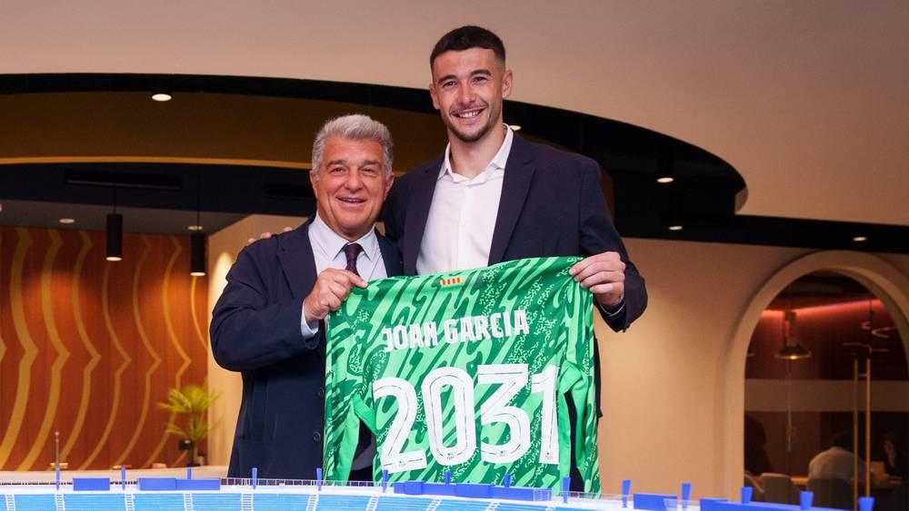 حارس برشلونة الجديد خوان غارسيا: "أتيت لأجل الفوز بألقاب رائعة"