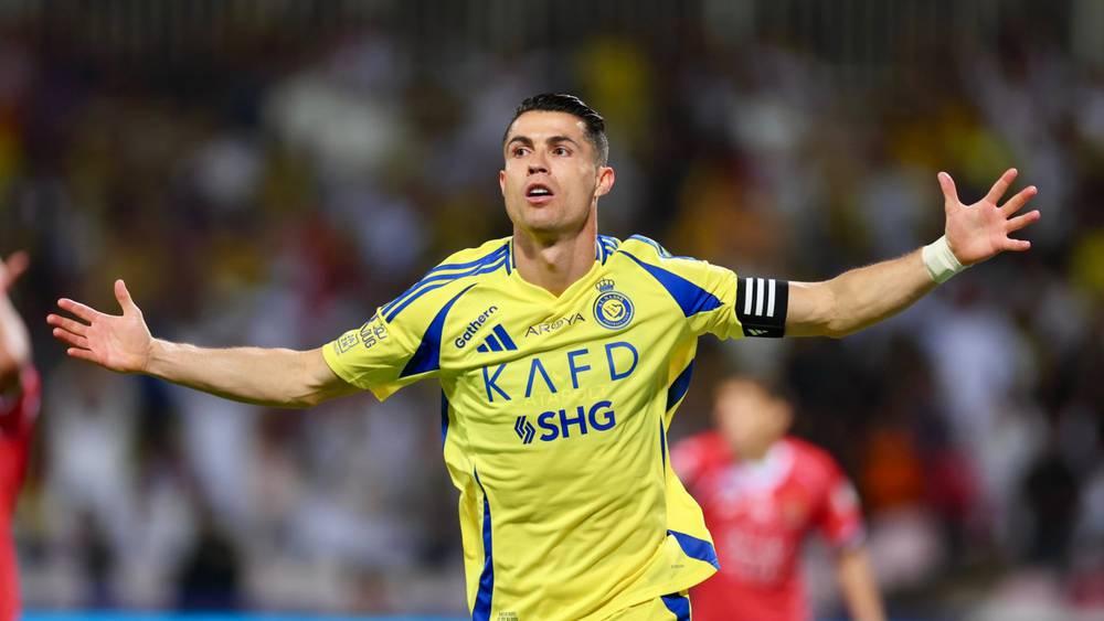 رونالدو يقترب من تمديد عقده مع النصر لموسم إضافي