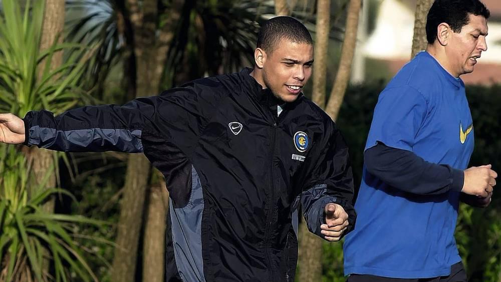 رونالدو الظاهرة يستعيد عافيته بعد إصابة خطيرة في فرنسا