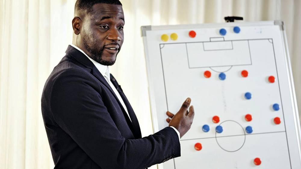 إيميرس فاي يروي رحلة ساحل العاج نحو لقب كأس الأمم الإفريقية