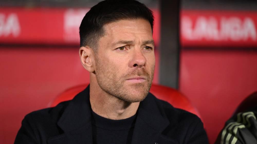 ريال مدريد يرفض طلب ألونسو التعاقد مع لاعب وسط جديد