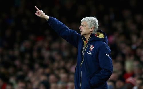 أرسنال في طريقه لتجديد عقد فينغر