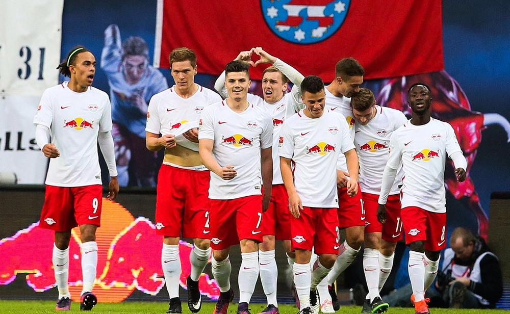 الدوري الألماني بطعم "ريد بول" ومرارة بافارية