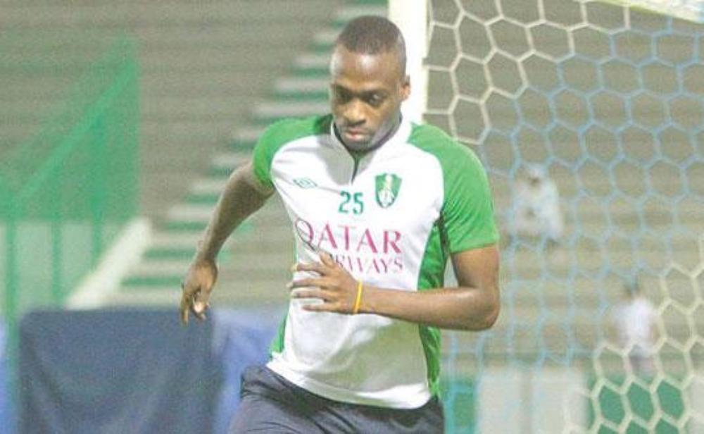 معتز هوساوي يغيب عن ودية الأهلي مع برشلونه