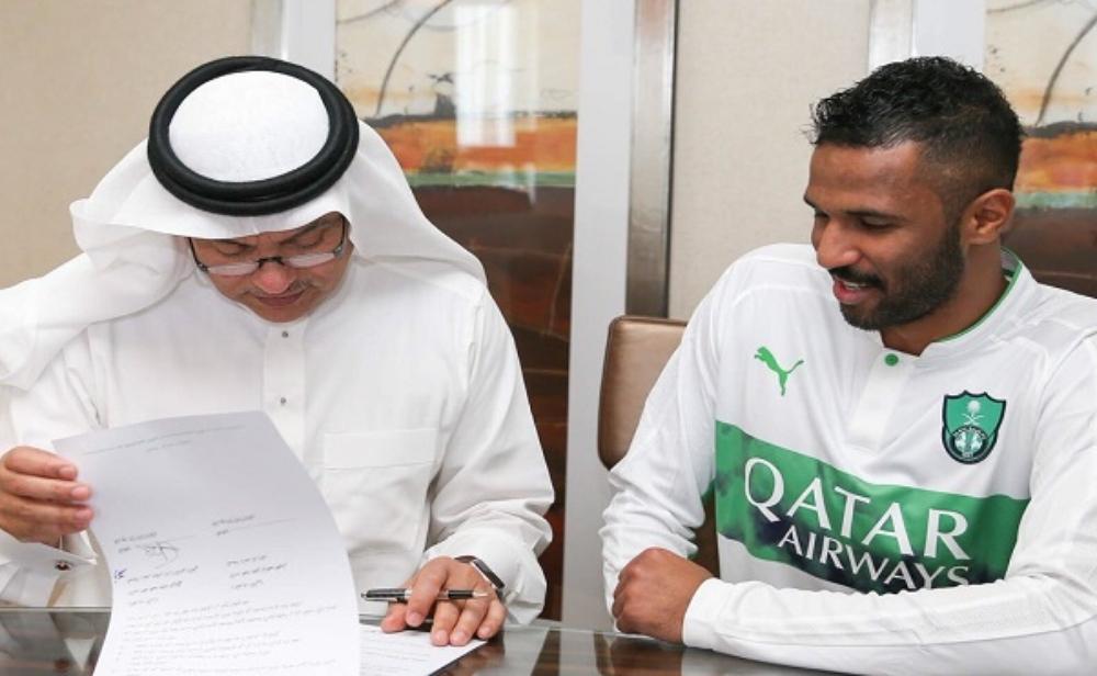 الاحتراف تصدم العويس !