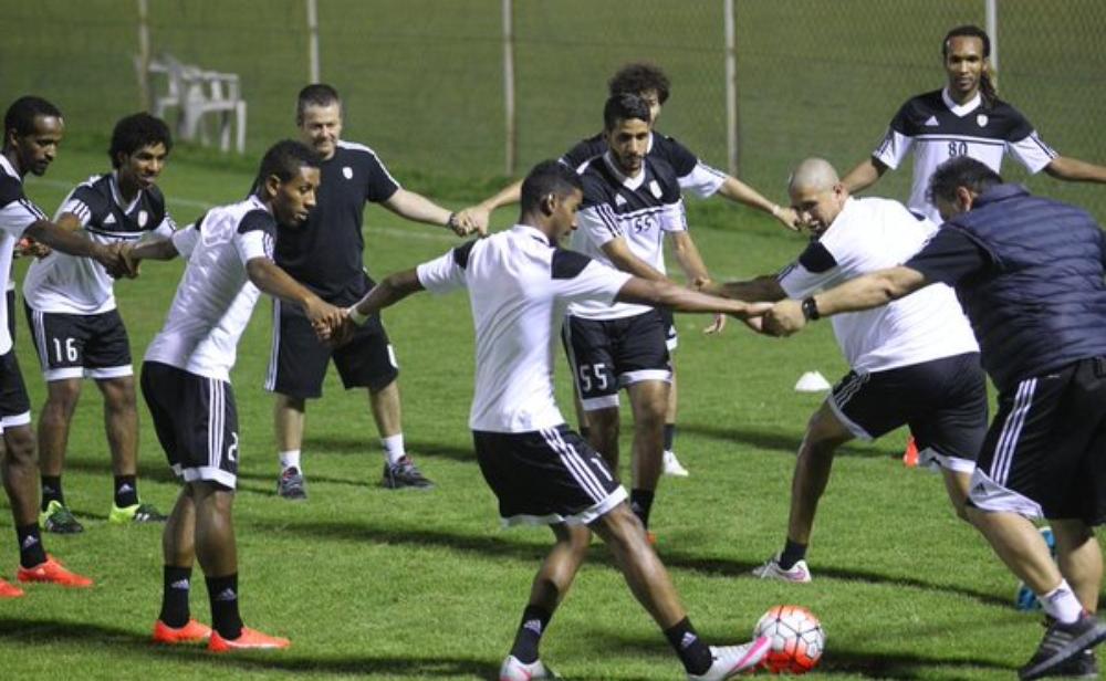 ايقاف لاعبين من الشباب لمدة عام عن اللعب الدولي