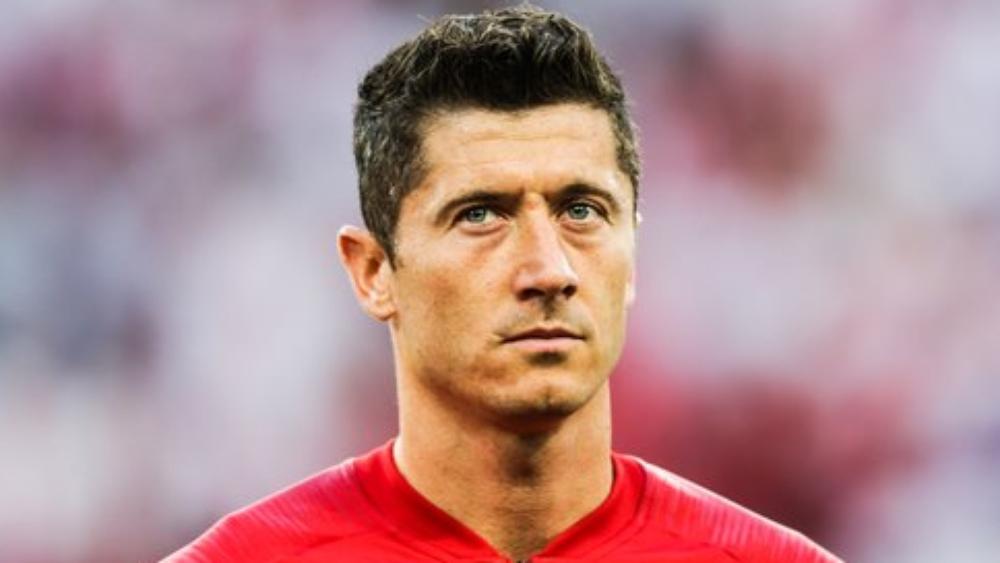 ليفاندوفسكي يلوذُ بالصَّمت بشأن مستقبله