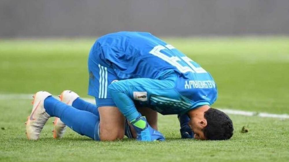 إعلامي مصري للحارس محمد الشناوي: "هل تظن أنك ستدخل الجنة؟!"