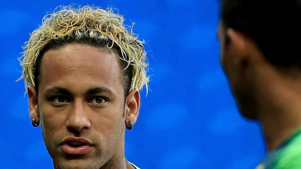 "السخرية" تطارد نيمار بعد القصة الجديدة