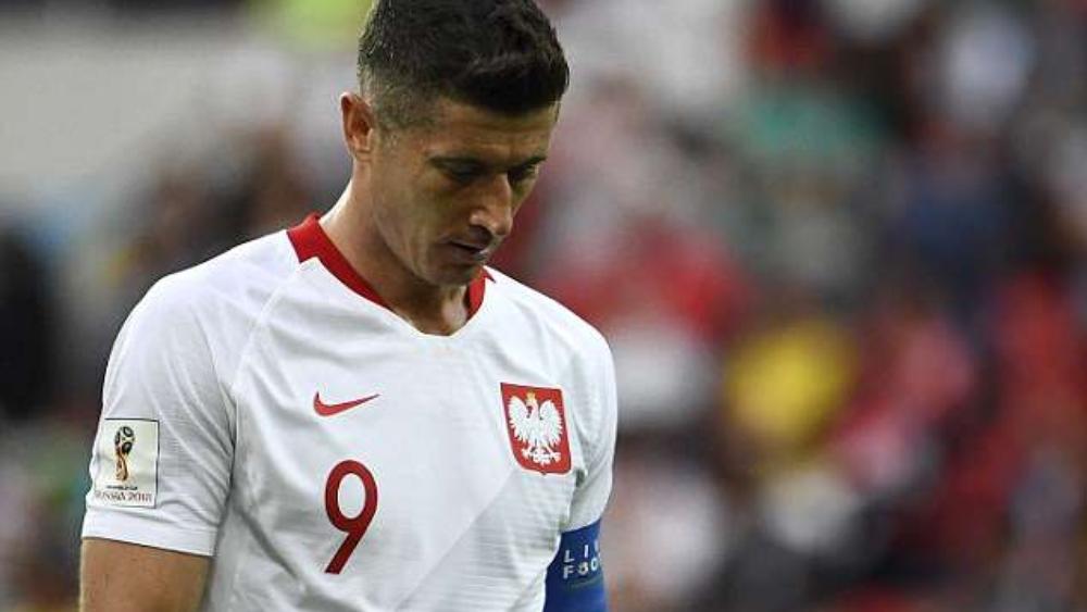 ليفاندوفسكي ينتقد زملاءه بعد خسارة السنغال