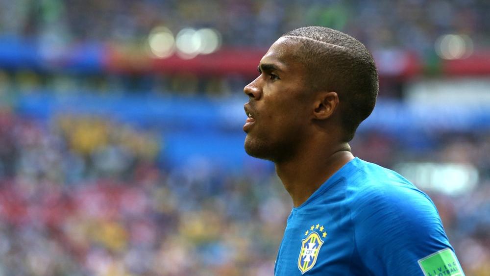 متاعب البرازيل تتواصل... كوستا يصاب وسيغيب ضد صربيا