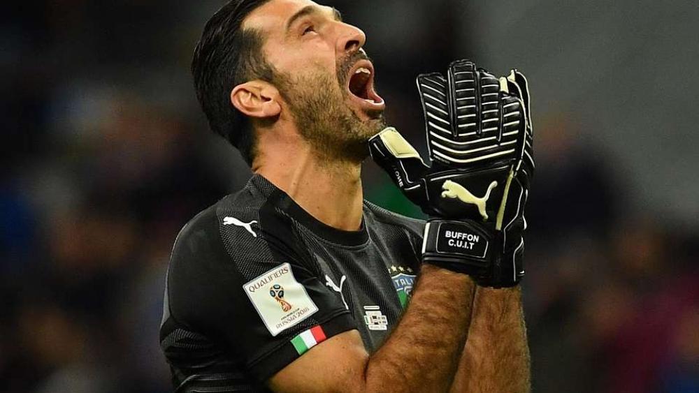 تقارير: سان جيرمان سيعلن التعاقد مع بوفون في هذا التوقيت