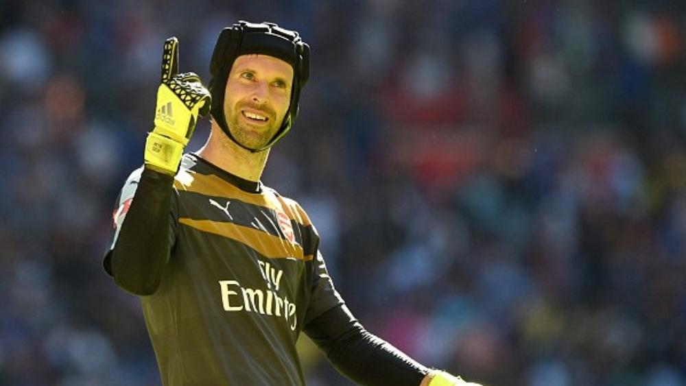 تشيك يرفض عرضا للانتقال من ارسنال الى نابولي