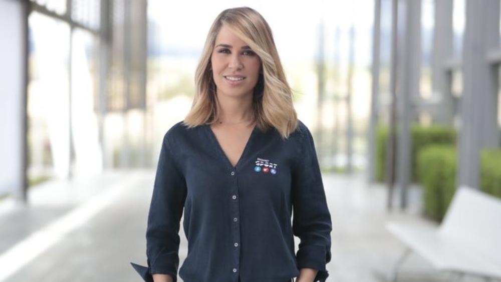 صحفية إسبانية تُغازل "الأسود" وتعتبرهم "فائقي الجمال"