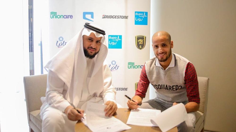 رسميا: الأحمدي يمضي في كشوفات الاتحاد السعودي