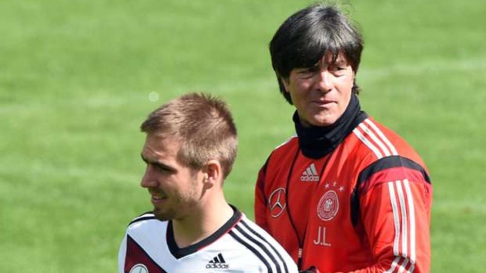 لام يطالب لوف يتغيير أسلوب قيادته للمنتخب