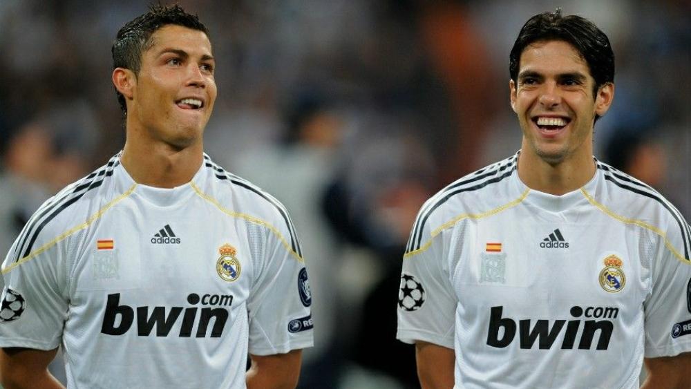 كاكا يُبشِّر إيطاليا بحقبة جديدة بعد صفقة رونالدو