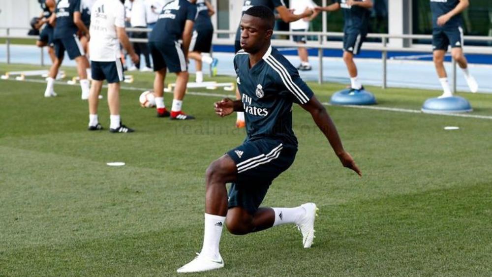 ريال مدريد يفكر في حل جديد للبرازيلي فينيسيوس