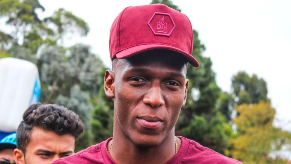 ييري مينا: أولويتي هي البقاء في صفوف برشلونة