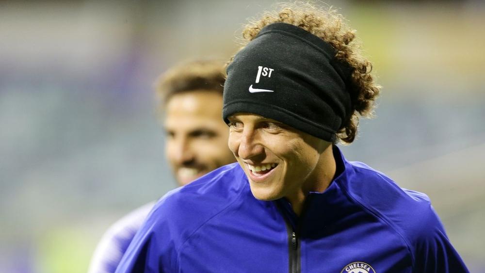 دافيد لويز ينفي إمكانية رحيله عن صفوف تشيلسي